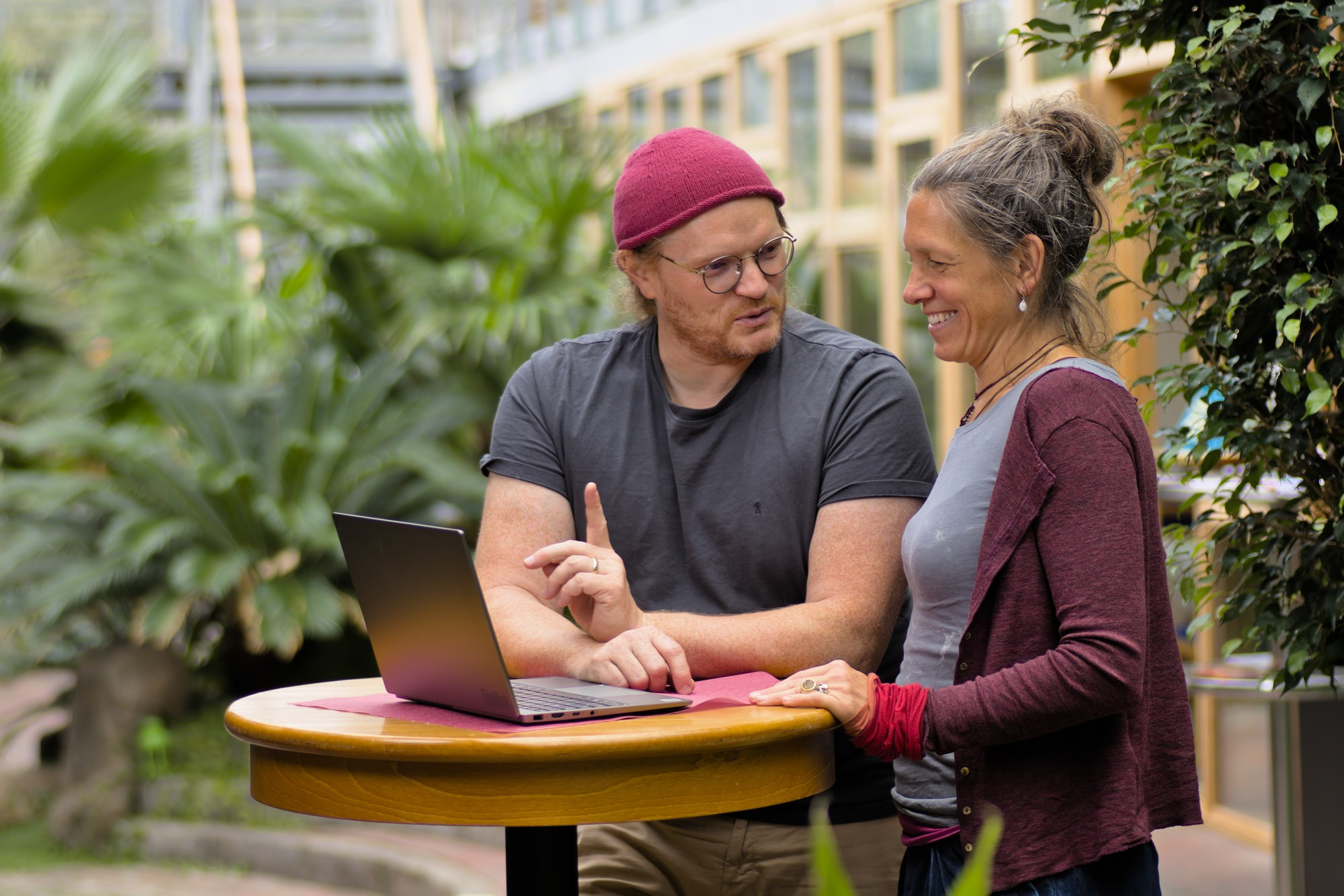 Foto von Mike Gabriel mit einem Kunden